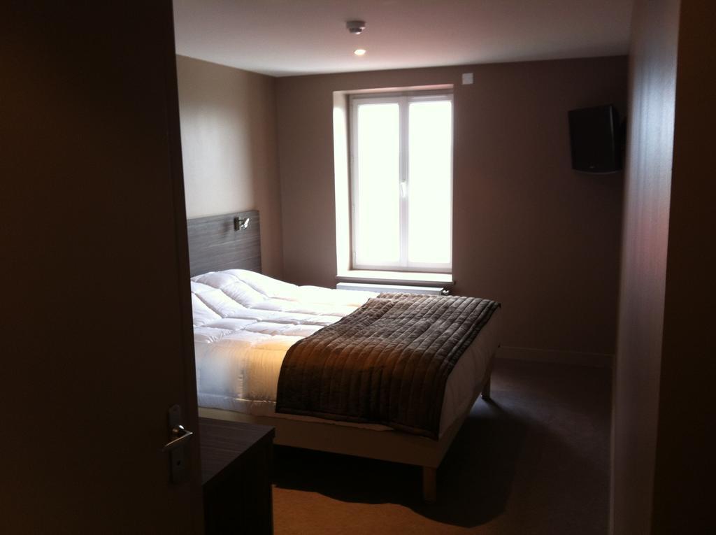 Hotel Le Relais Des Bergers Saint-Martin-en-Haut Habitación foto